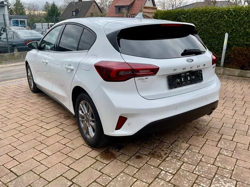 Ford Focus 1,0 EcoBoost Hybrid 92kW Titanium Desi... 02/2023-photo-4