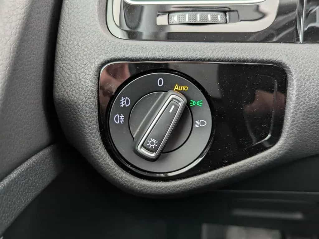 Volkswagen Golf VII 1.5 TSI ACT Join LED+NAVI+STDHZG+ACC+ 09/2018-photo-24
