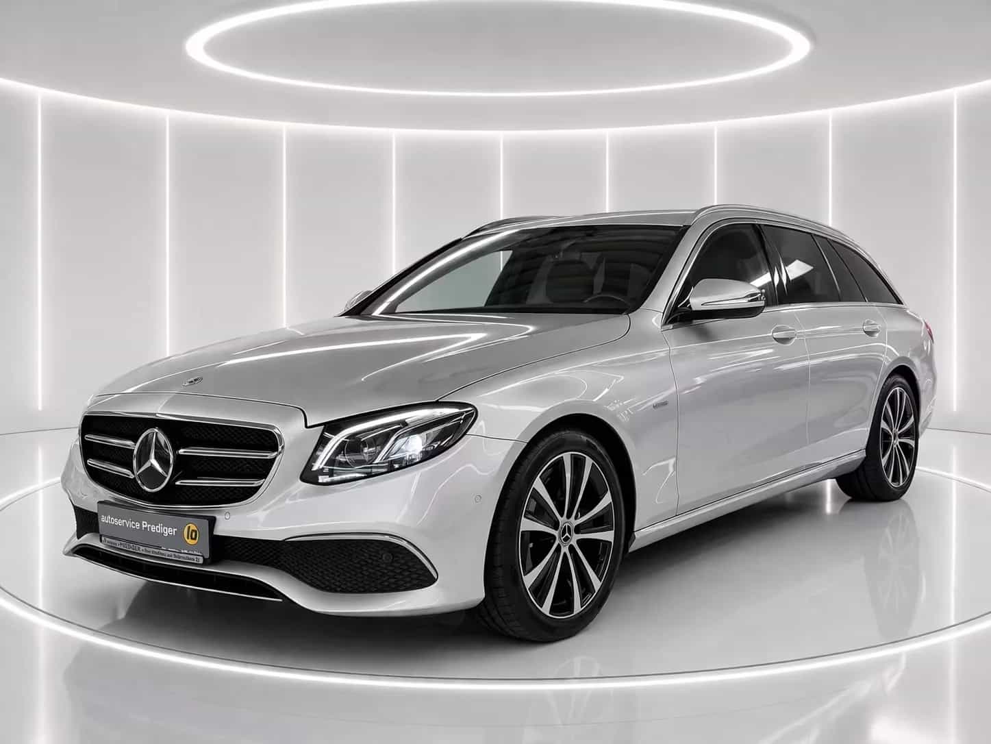 Mercedes-Benz E-Class 220 02/2020-photo-1