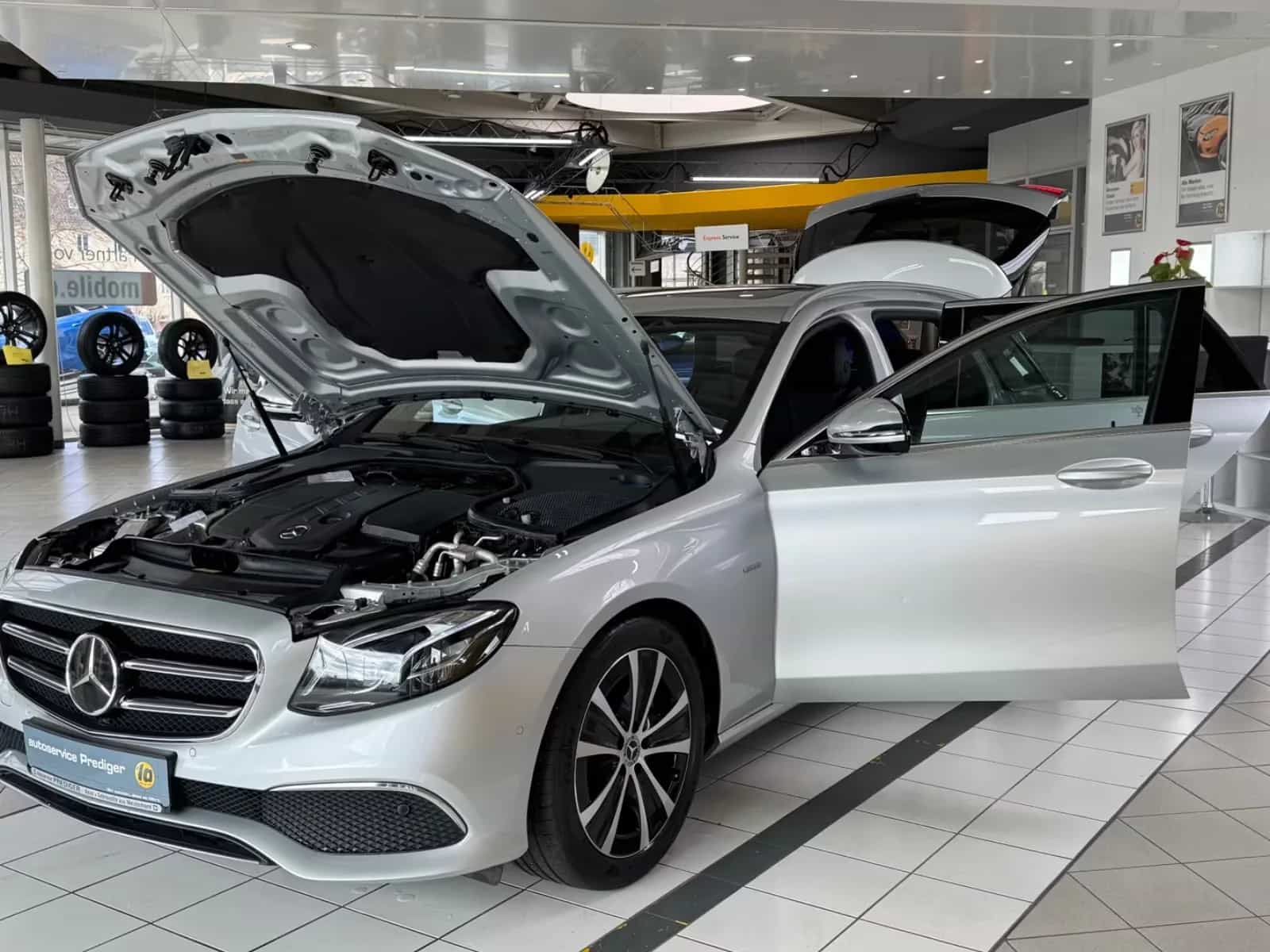 Mercedes-Benz E-Class 220 02/2020-photo-10