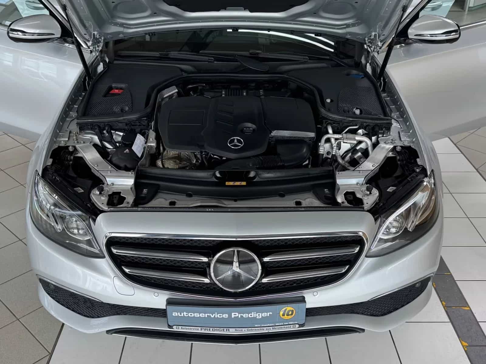 Mercedes-Benz E-Class 220 02/2020-photo-14