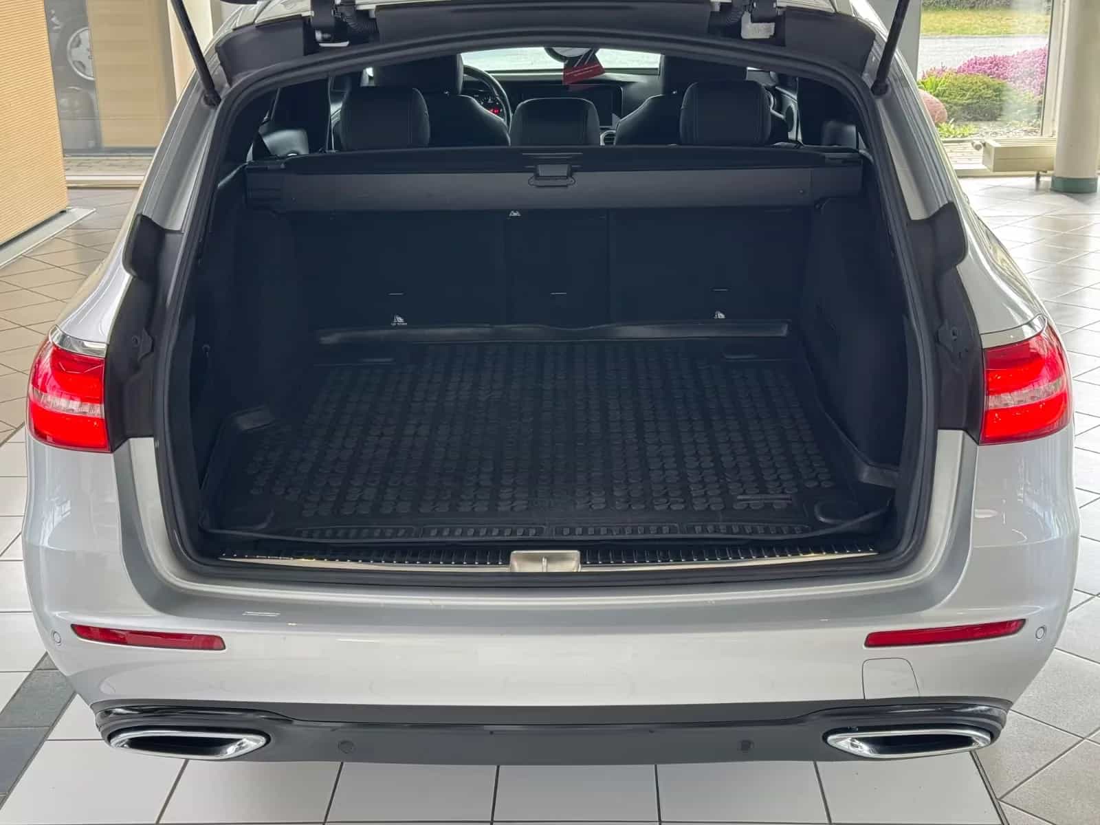 Mercedes-Benz E-Class 220 02/2020-photo-15