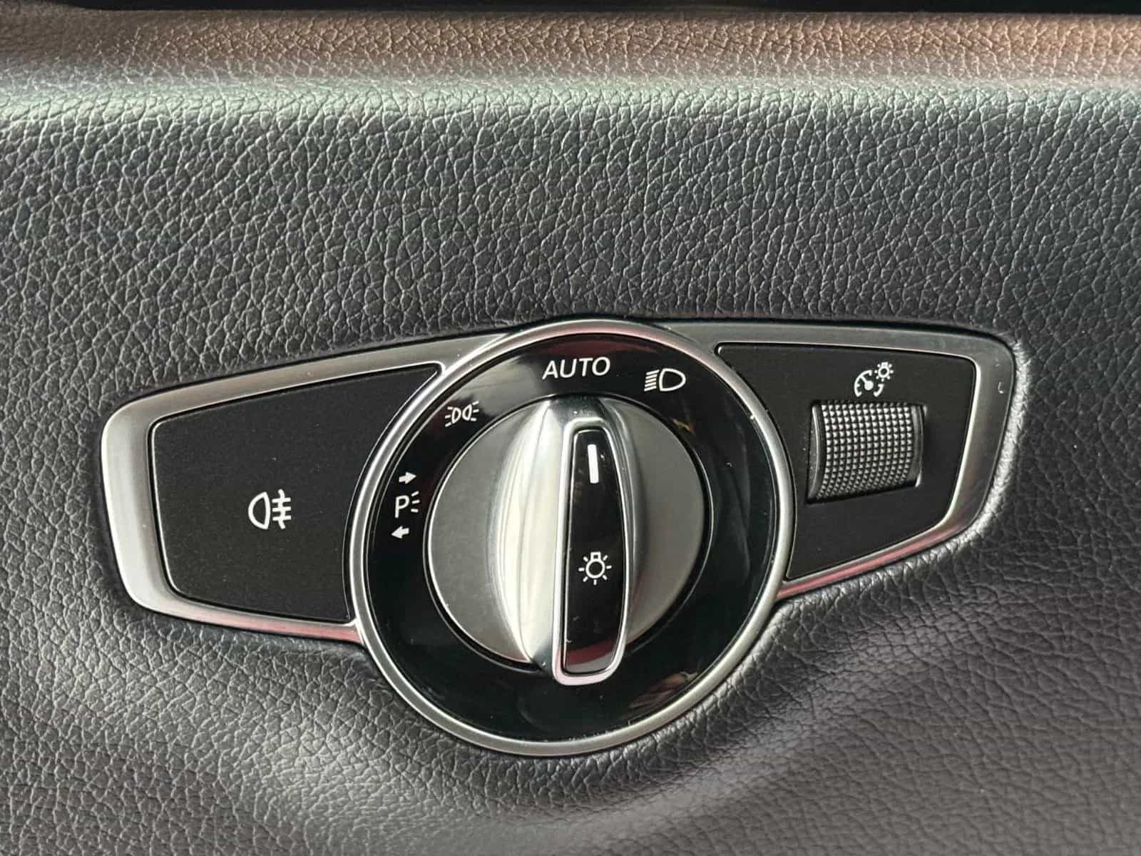 Mercedes-Benz E-Class 220 02/2020-photo-28