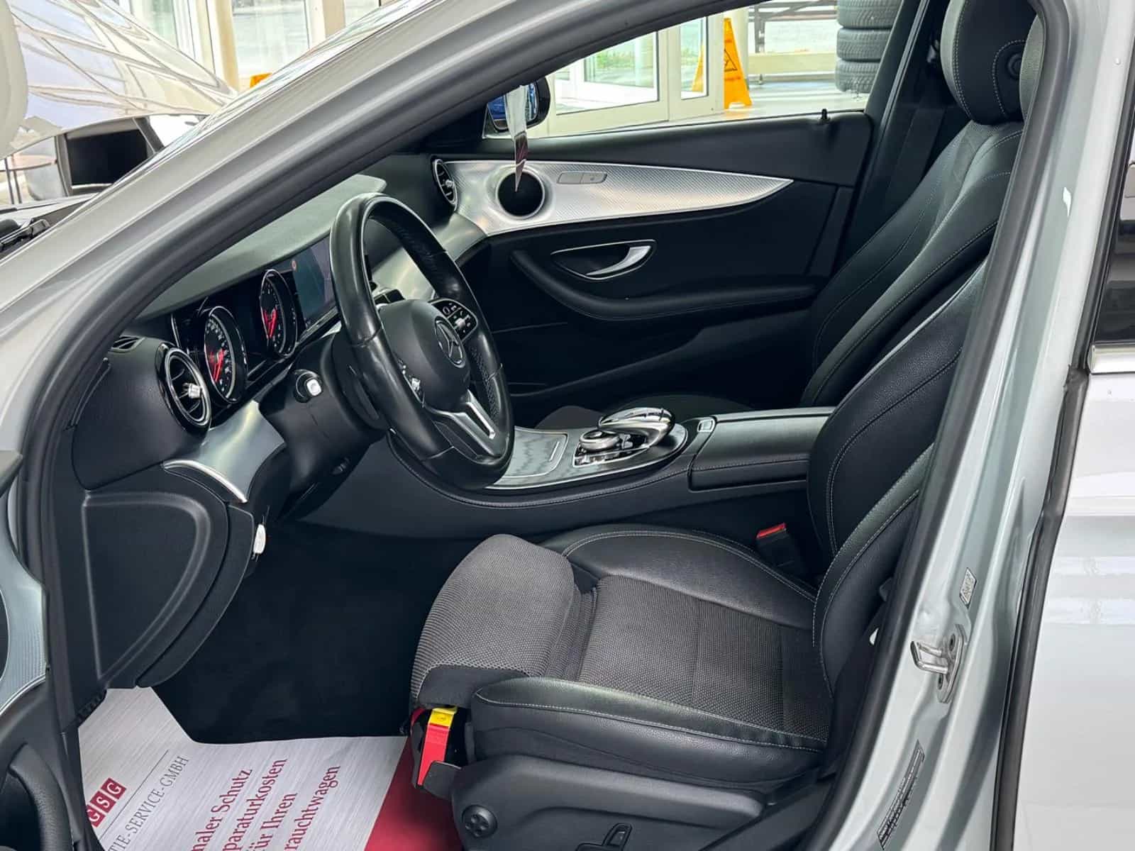 Mercedes-Benz E-Class 220 02/2020-photo-29
