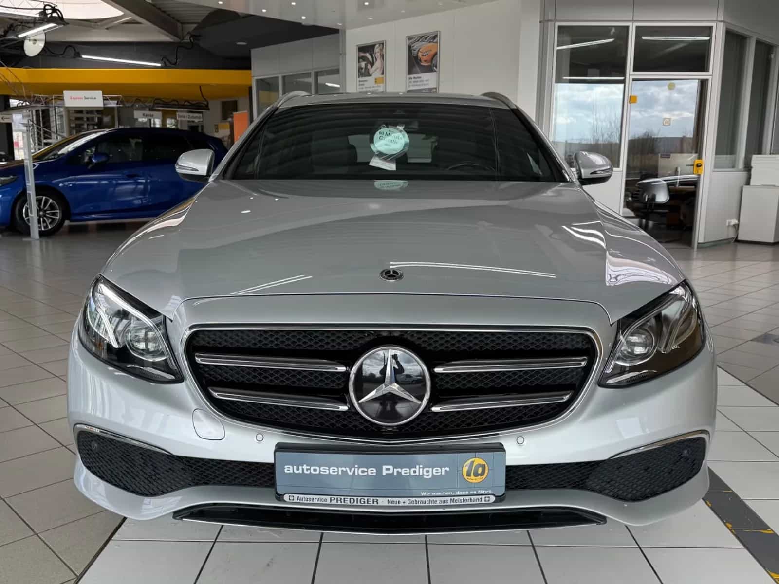 Mercedes-Benz E-Class 220 02/2020-photo-3