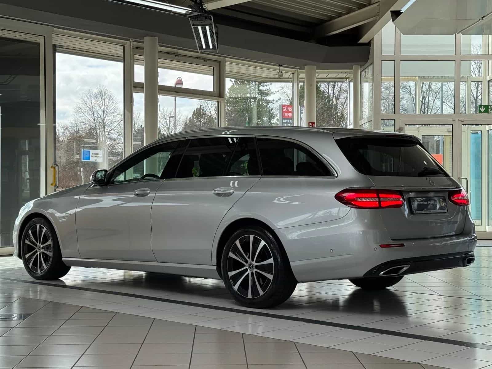 Mercedes-Benz E-Class 220 02/2020-photo-7