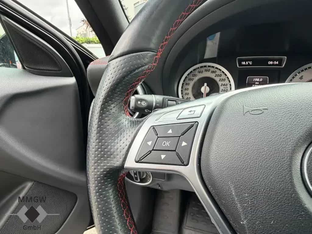 Mercedes-Benz A 250 4Matic AMG Sport Line Pano/Navi/BiXenon//S 02/2014-photo-20