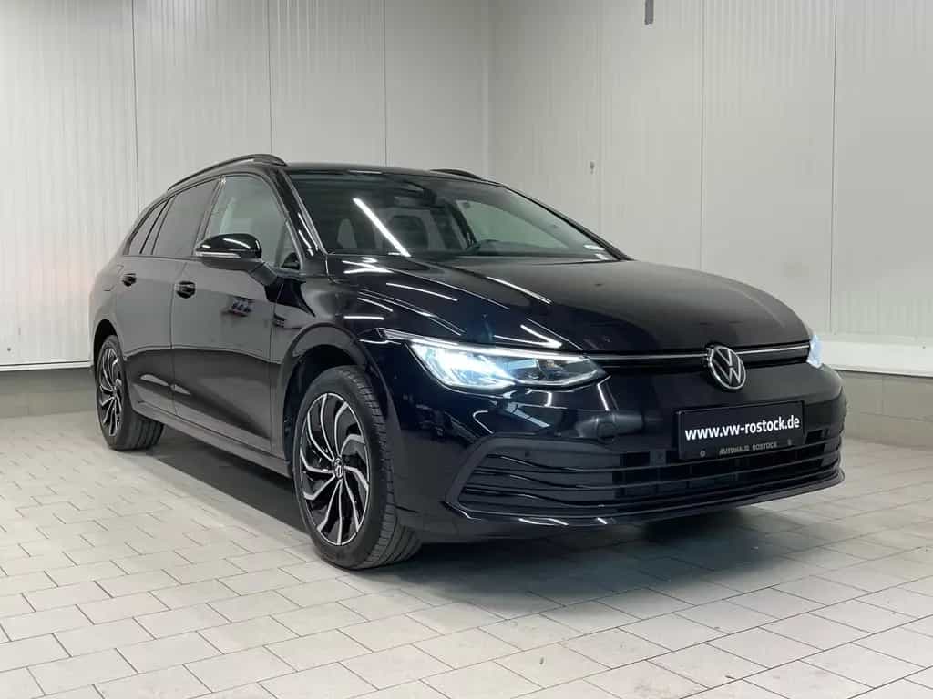 Volkswagen Golf VIII Variant Life 1.0 eTSI DSG RFK NAVI TRA 10/2022-photo-1