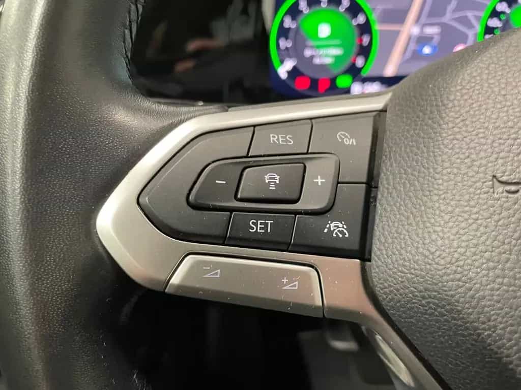 Volkswagen Golf VIII Variant Life 1.0 eTSI DSG RFK NAVI TRA 10/2022-photo-14