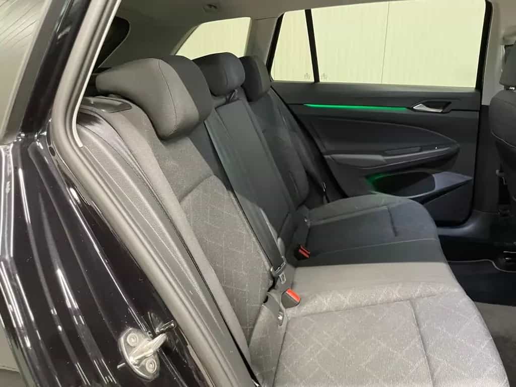 Volkswagen Golf VIII Variant Life 1.0 eTSI DSG RFK NAVI TRA 10/2022-photo-26