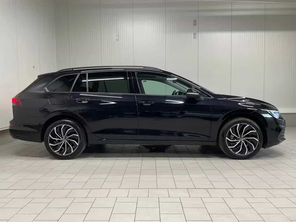 Volkswagen Golf VIII Variant Life 1.0 eTSI DSG RFK NAVI TRA 10/2022-photo-7