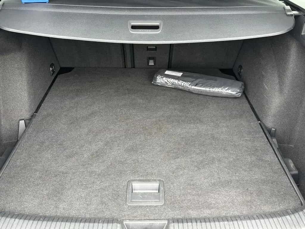 Volkswagen Golf Variant 1,5 eTSI DSG Move Navi ACC 01/2024-photo-10