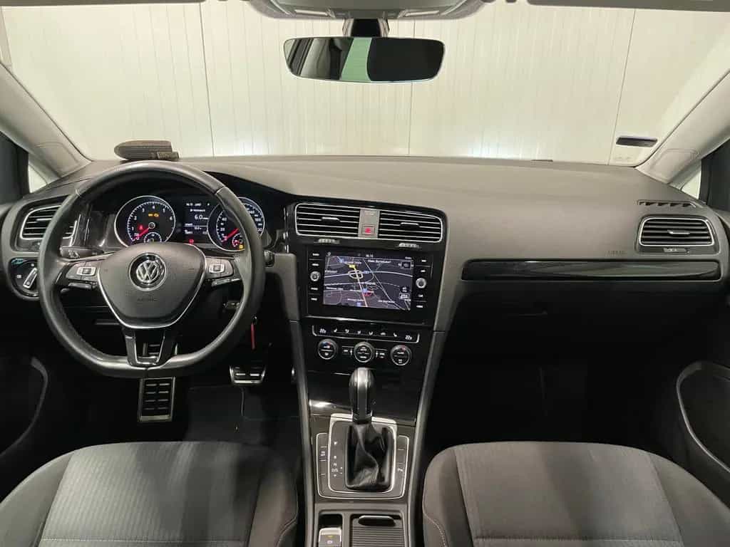 Volkswagen Golf VII Sound 1.4 TSI DSG NAVI SHZ 02/2018-photo-10