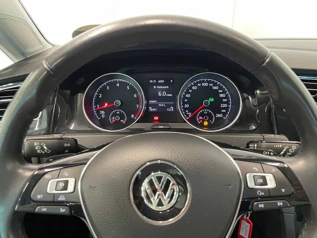 Volkswagen Golf VII Sound 1.4 TSI DSG NAVI SHZ 02/2018-photo-12