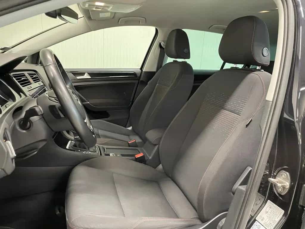 Volkswagen Golf VII Sound 1.4 TSI DSG NAVI SHZ 02/2018-photo-17