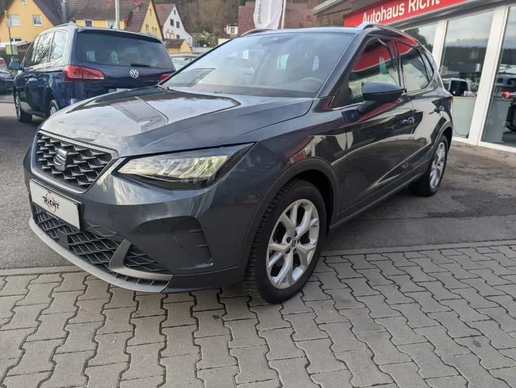 Seat Arona 1.0 TSI FR Navi LED SHZ PDC DAB 09/2024-photo-1