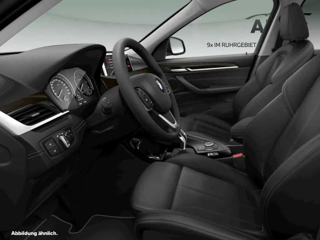 BMW X1 xDrive18d A Sport Line 09/2020-photo-2