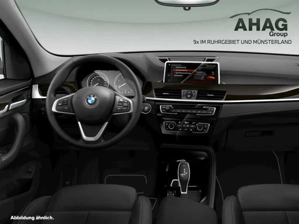 BMW X1 xDrive18d A Sport Line 09/2020-photo-3