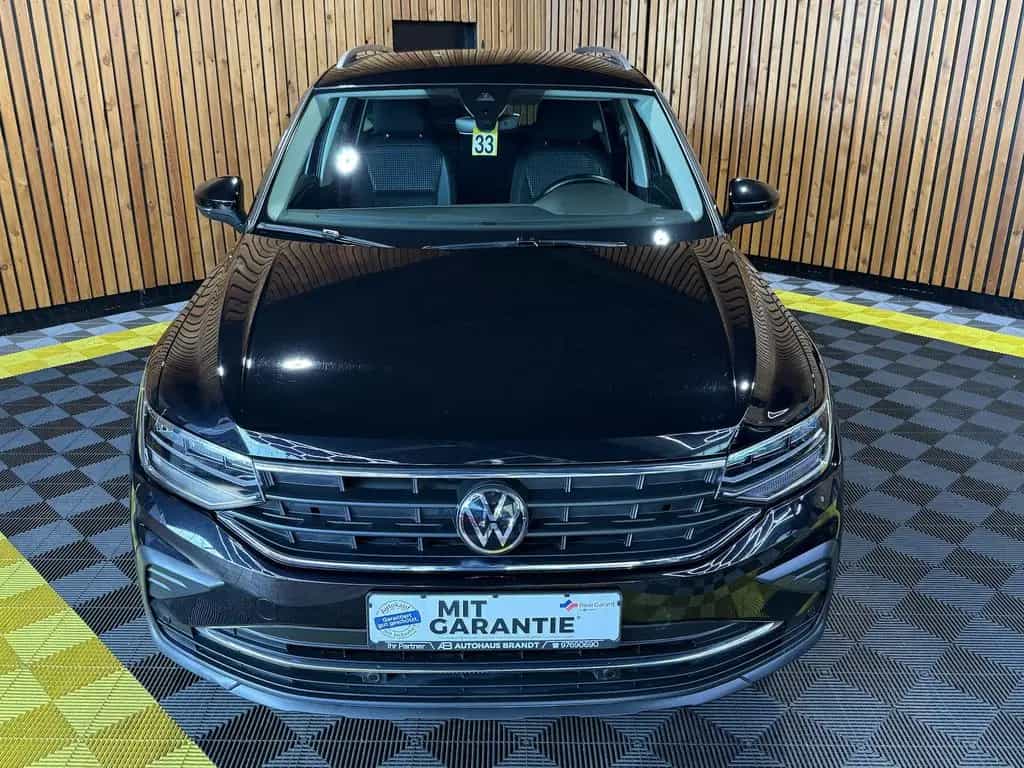 Volkswagen Tiguan 1,5 TSI Active *Navi*Kam*ACC*LED*Ambiente 12/2022-photo-2