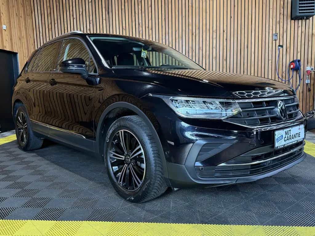 Volkswagen Tiguan 1,5 TSI Active *Navi*Kam*ACC*LED*Ambiente 12/2022-photo-3