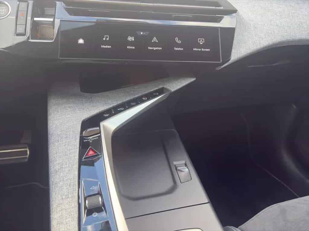 Peugeot 5008 Hybrid 145 GT E-DSC6 / 360°Kamera 04/2025-photo-19
