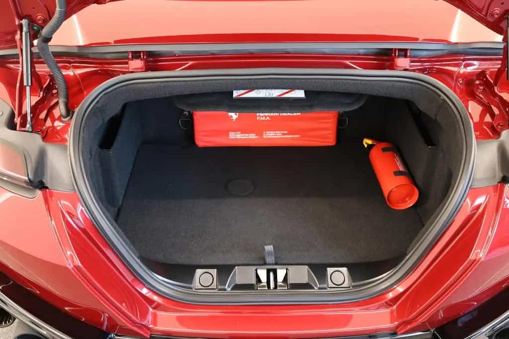 Ferrari Roma Spider / RossoCalifornia / Ferrari Approved 09/2024-photo-25