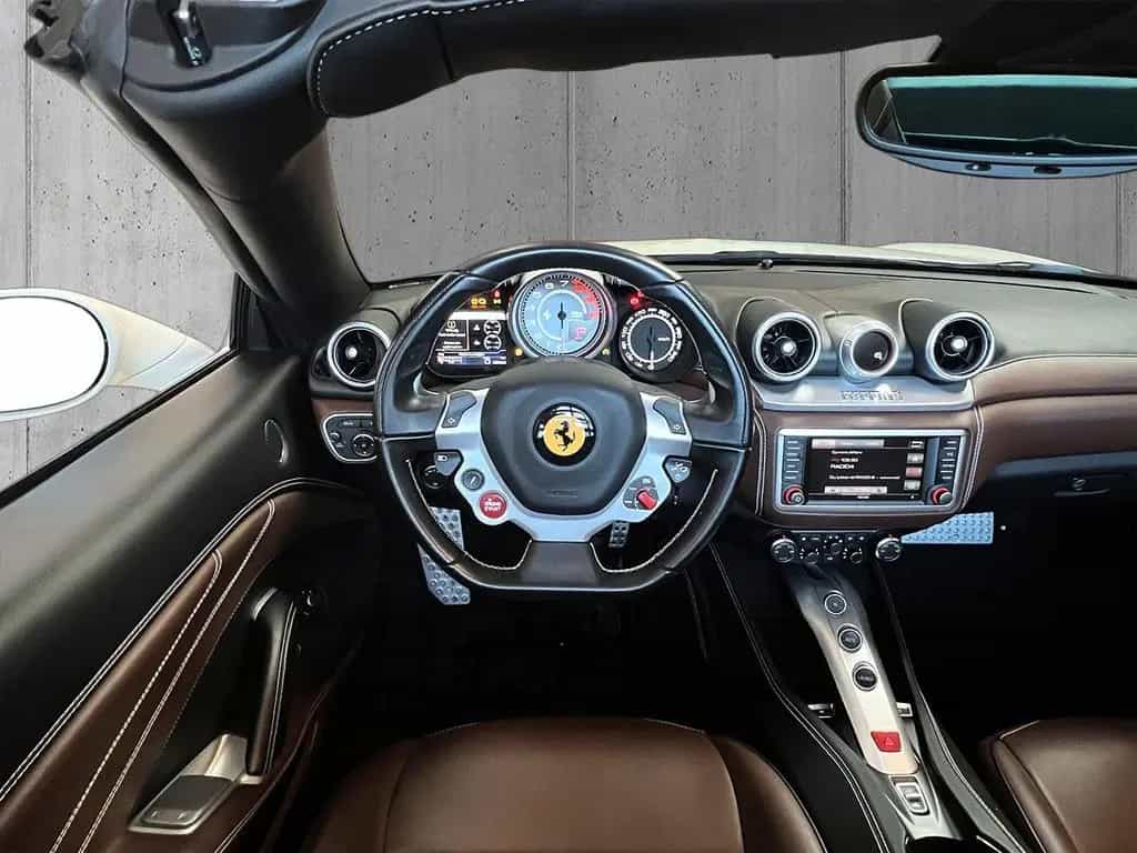 Ferrari California T *POWER WARRANTY 5/26* 05/2015-photo-16