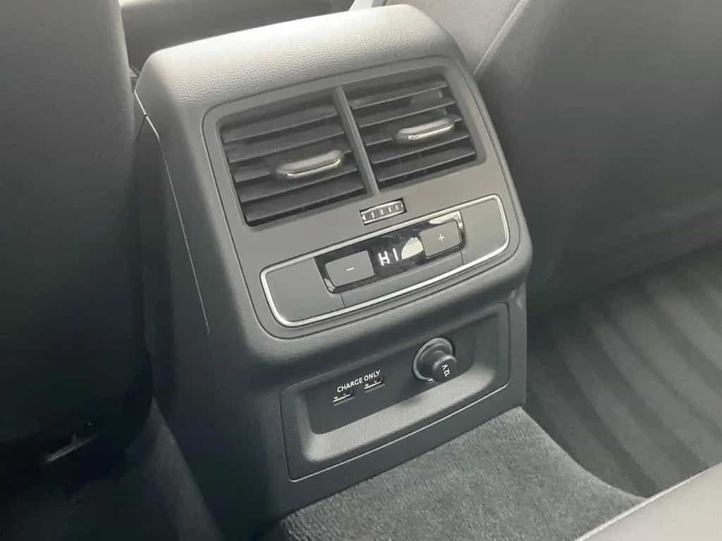 Audi A4 Av 40 TDI quattro advanced ACC Lane ViCo Stau 06/2021-photo-23