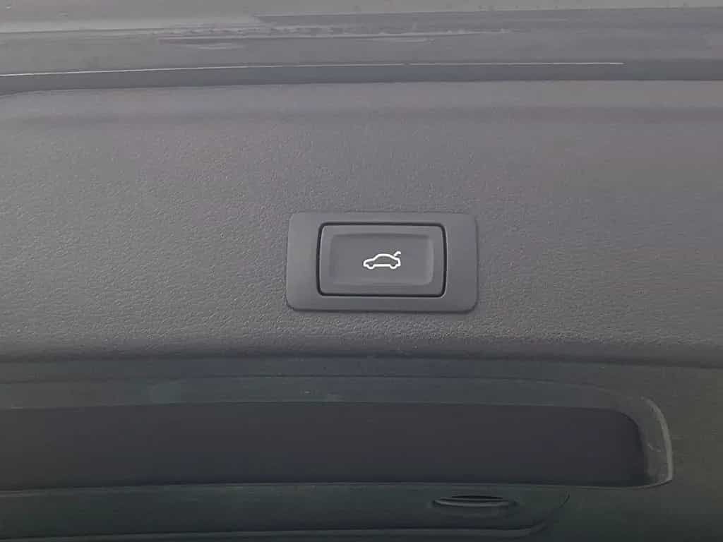 Audi A4 Av 40 TDI quattro advanced ACC Lane ViCo Stau 06/2021-photo-25