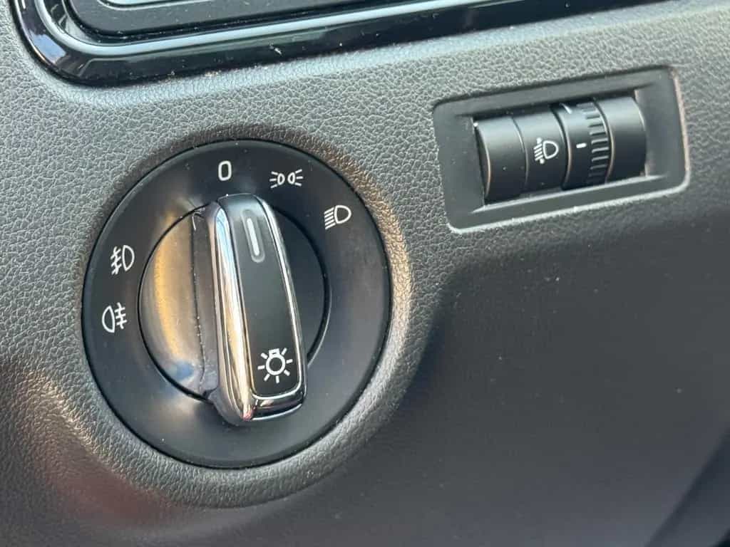 Skoda Rapid Spaceback Ambition*Xen*Klima*AHK*Szhz*Pano 11/2014-photo-17