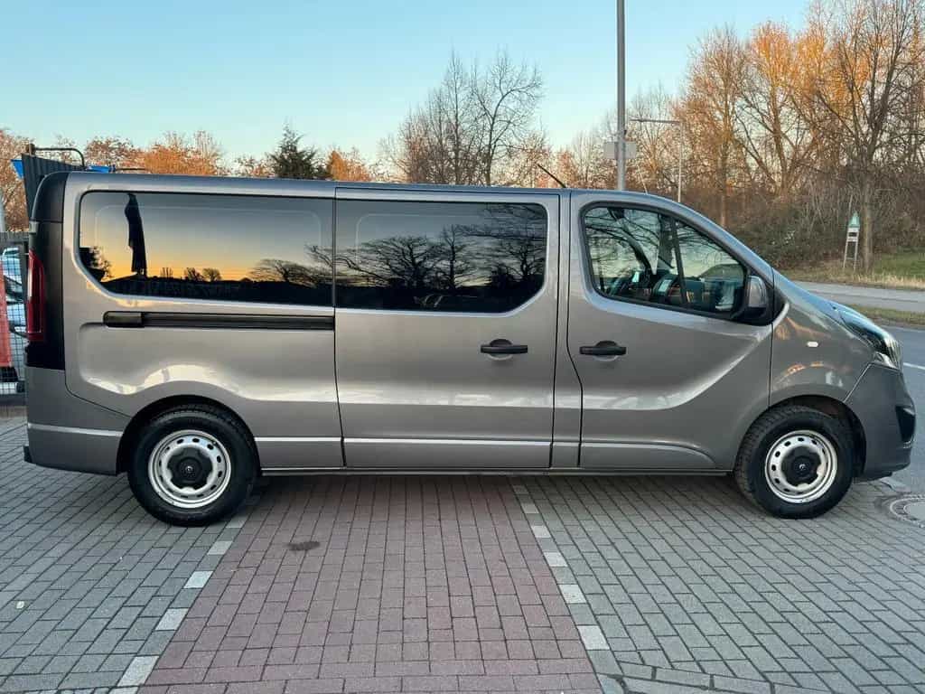 Opel Vivaro B Kombi L2H1*9Sitze*Nav*Temp*TÜV NEU* 04/2017-photo-3