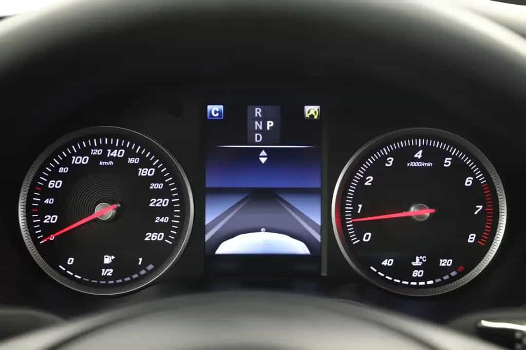 Mercedes-Benz C 200 CGI 184PS 9G Standheizung Navi R-Cam 04/2018-photo-18