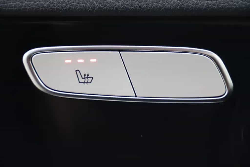 Mercedes-Benz C 200 CGI 184PS 9G Standheizung Navi R-Cam 04/2018-photo-19