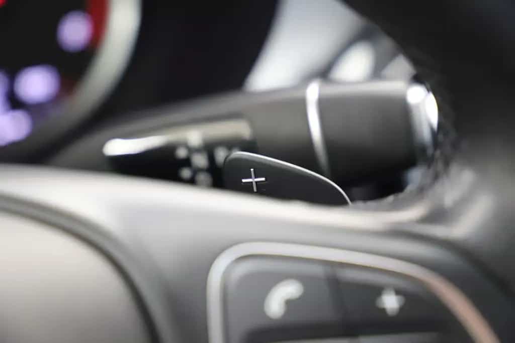 Mercedes-Benz C 200 CGI 184PS 9G Standheizung Navi R-Cam 04/2018-photo-24