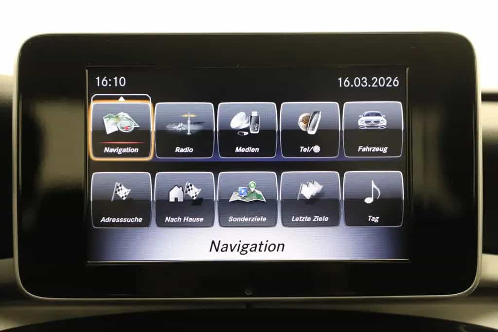 Mercedes-Benz C 200 CGI 184PS 9G Standheizung Navi R-Cam 04/2018-photo-30
