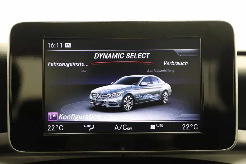 Mercedes-Benz C 200 CGI 184PS 9G Standheizung Navi R-Cam 04/2018-photo-33