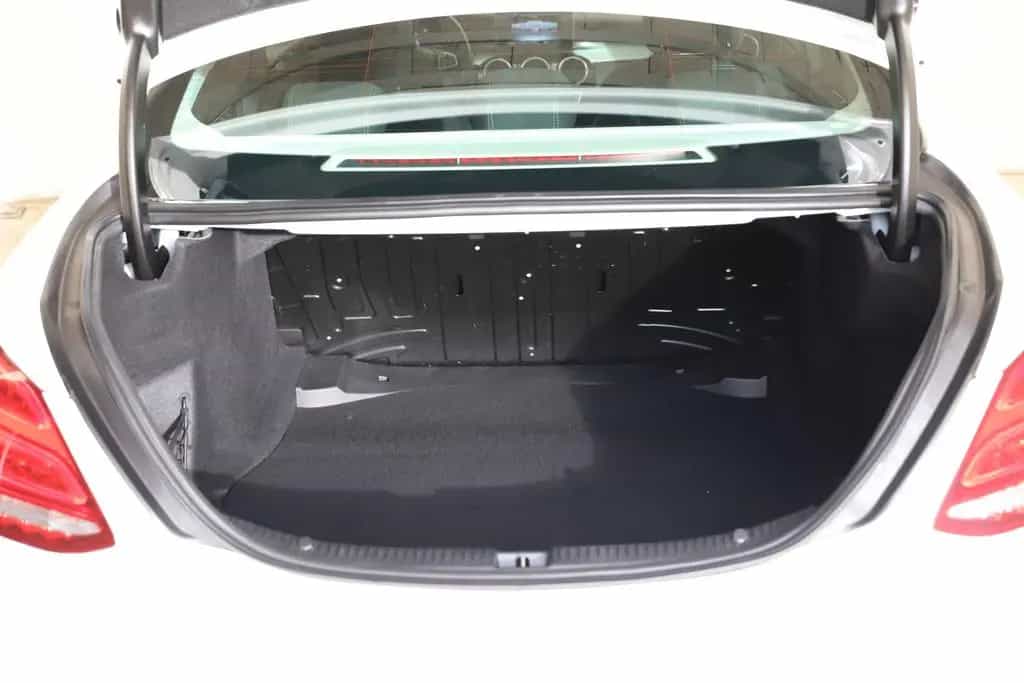 Mercedes-Benz C 200 CGI 184PS 9G Standheizung Navi R-Cam 04/2018-photo-38