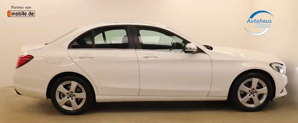 Mercedes-Benz C 200 CGI 184PS 9G Standheizung Navi R-Cam 04/2018-photo-4