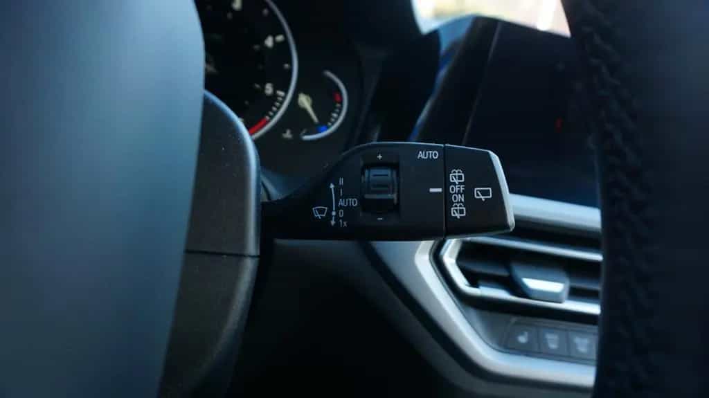 BMW 320 d xDrive Advantage Standheizung Kamera SHZ 06/2020-photo-22