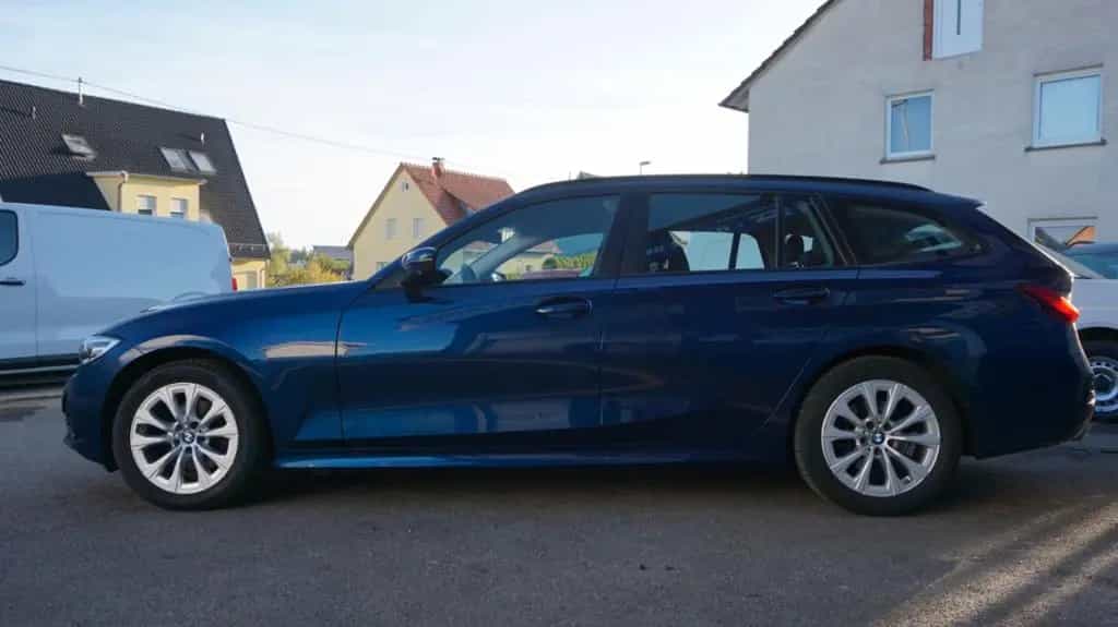 BMW 320 d xDrive Advantage Standheizung Kamera SHZ 06/2020-photo-6