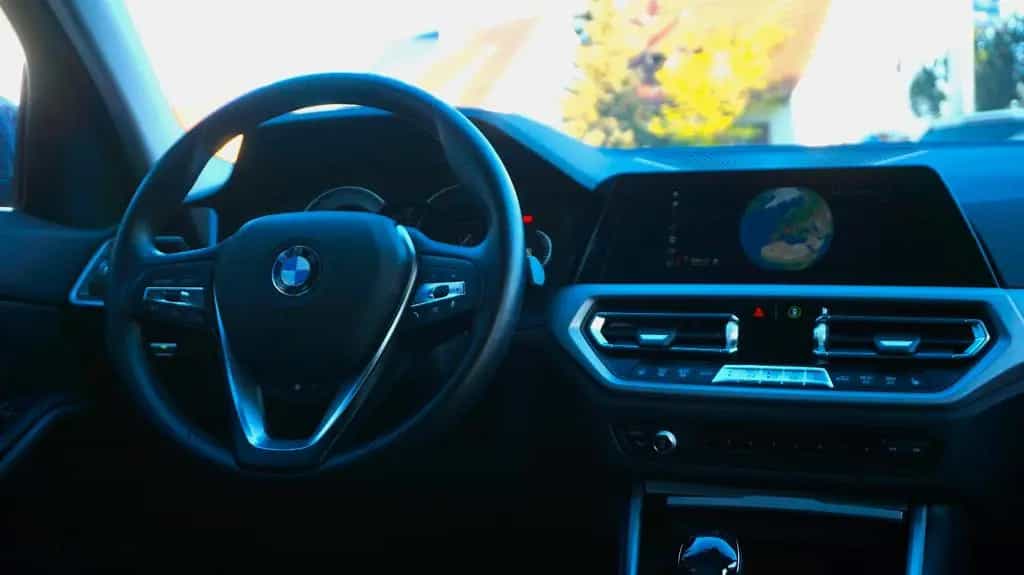 BMW 320 d xDrive Advantage Standheizung Kamera SHZ 06/2020-photo-8