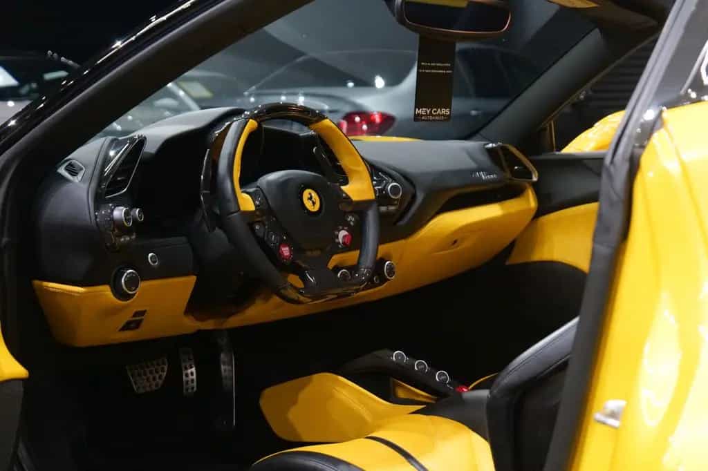 Ferrari 488 Spider *JBL*Carbon*Lift*F1-LED*PPF* 10/2016-photo-13