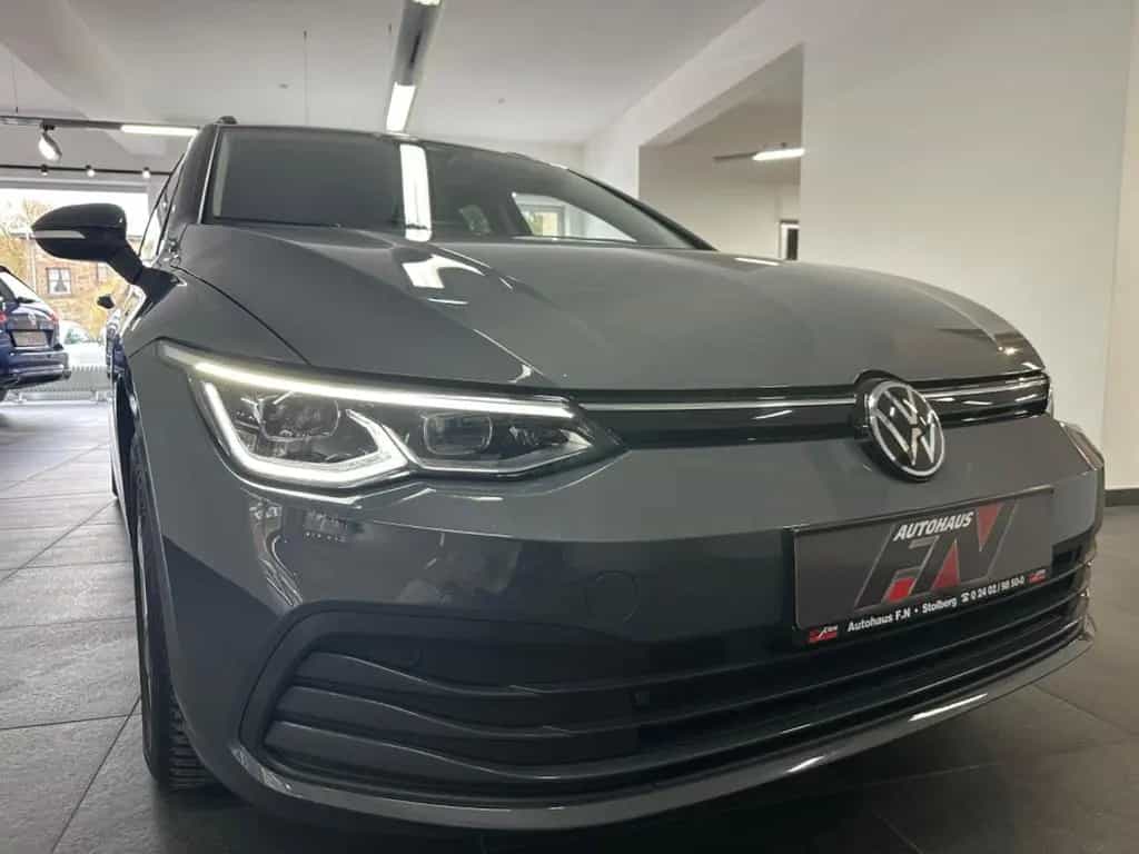 Volkswagen Golf 1.5 Variant Life/LED/ACC/Kamera/Sthzg/Navi 03/2023-photo-4