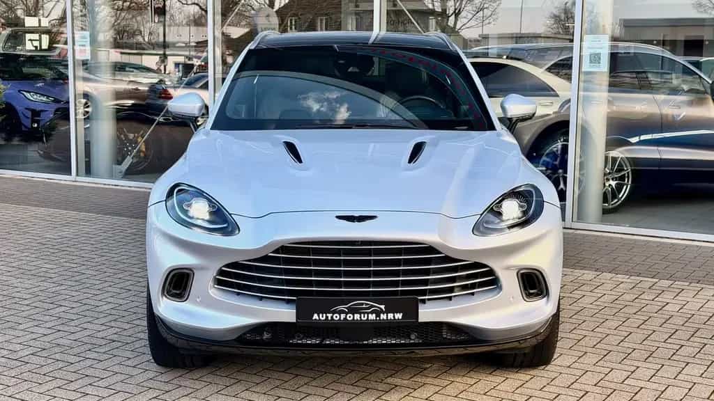 Aston Martin DBX 4.0 V8 / Garantie / 23.967km / 550PS / 360° 01/2022-photo-1