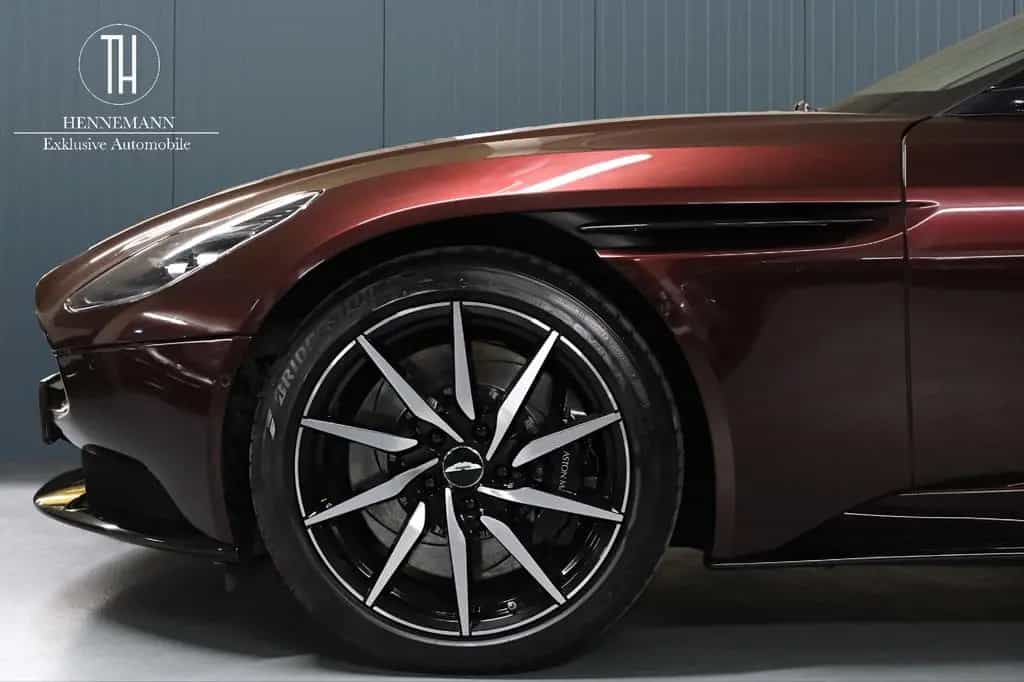 Aston Martin DB11 V8 Coupé *B&O*360° Kamera*Totwinkel*VOLL 02/2019-photo-6