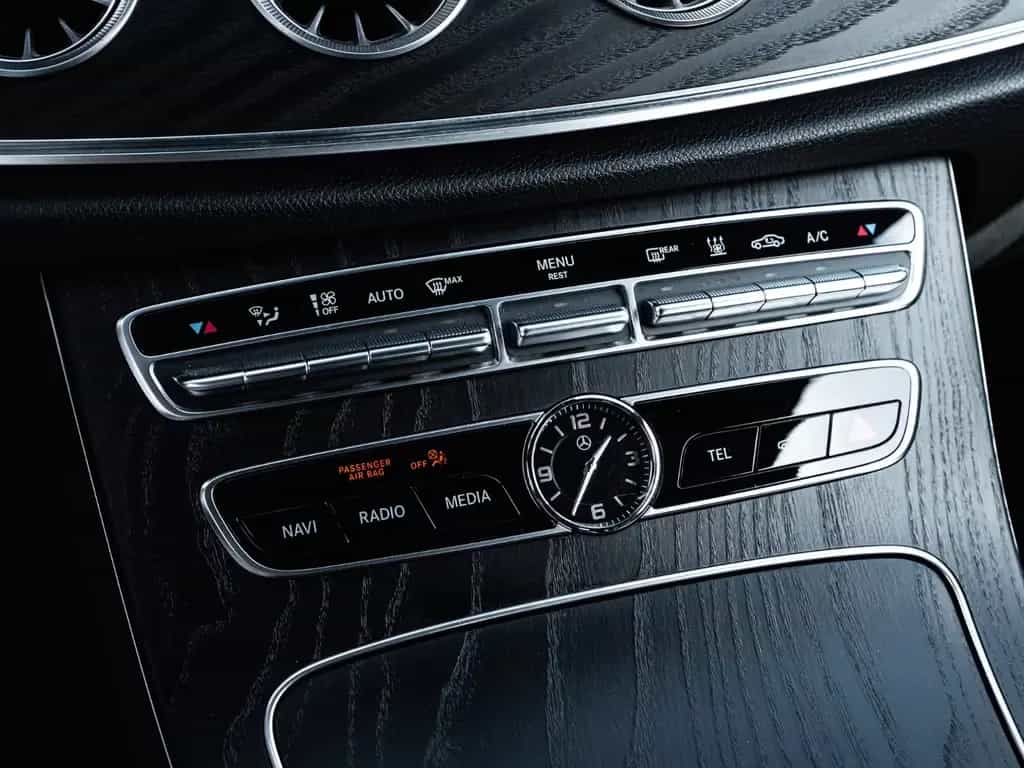 Mercedes-Benz E-Class 450 4Matic Cabrio AMG LINE DESIGNO 07/2019-photo-29
