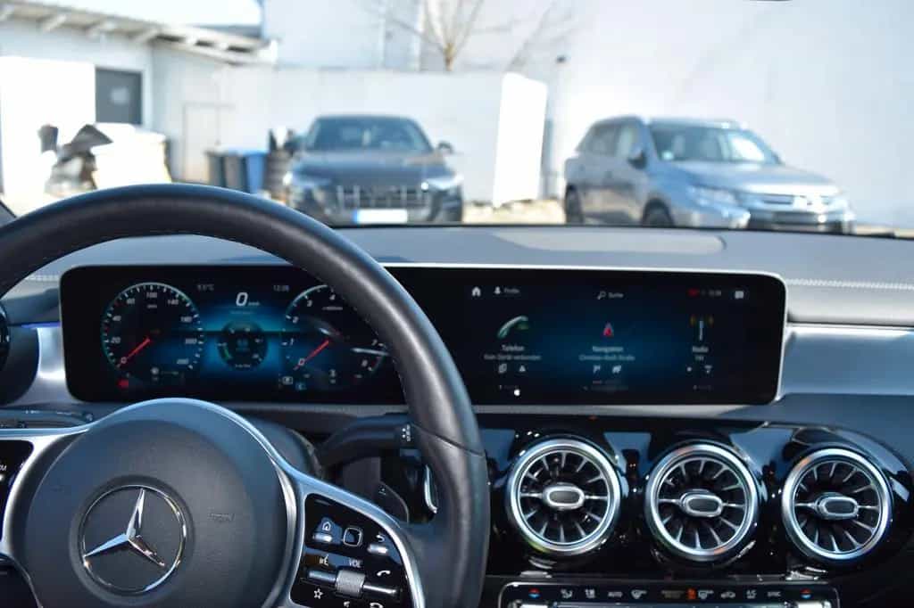 Mercedes-Benz CLA 220 Shooting Brake |AMBIENTE|360 CAM|AHK 01/2020-photo-21