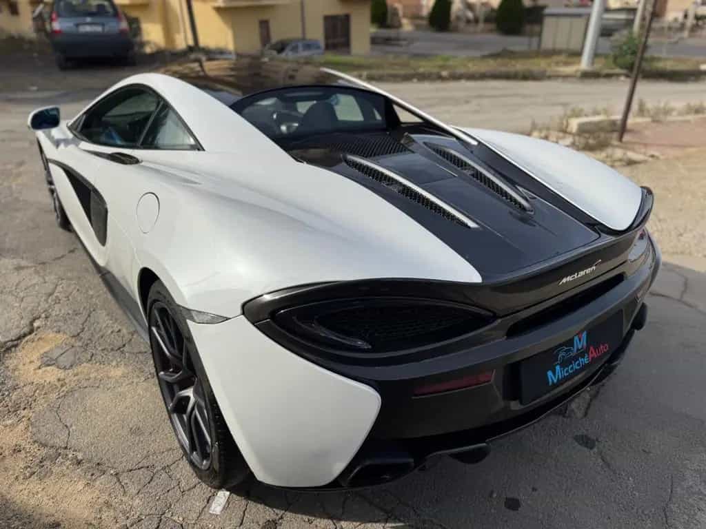 McLaren 570S MCLAREN 570S 3.8 BT 570 CV SOLLEVATORE CARBOCERA 03/2017-photo-10
