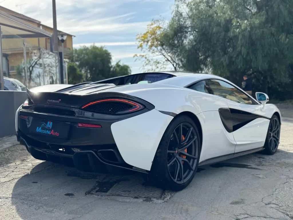 McLaren 570S MCLAREN 570S 3.8 BT 570 CV SOLLEVATORE CARBOCERA 03/2017-photo-12