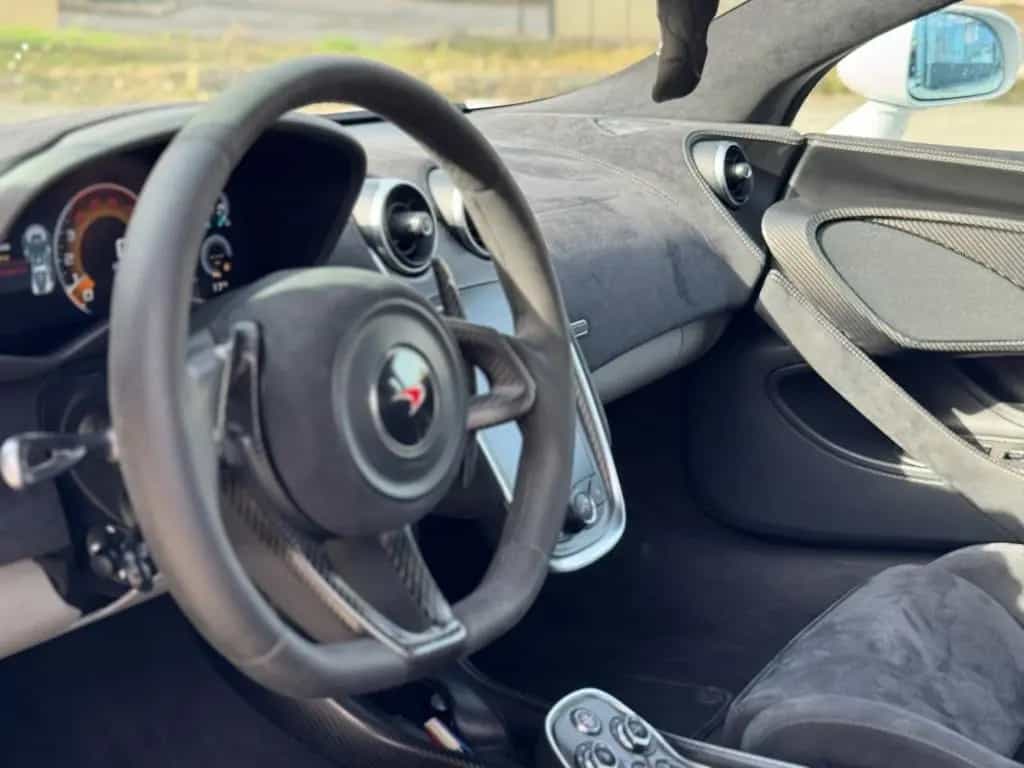 McLaren 570S MCLAREN 570S 3.8 BT 570 CV SOLLEVATORE CARBOCERA 03/2017-photo-8